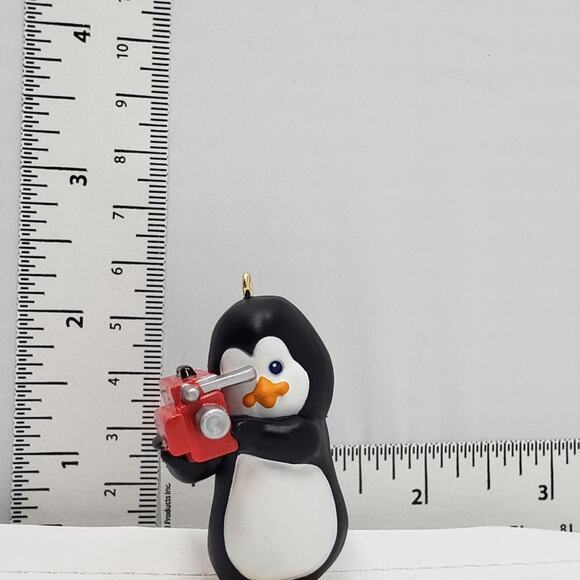 1990 Hallmark Polar Video Handcrafted Keepsake Holiday Christmas Ornament - Picture 5 of 5